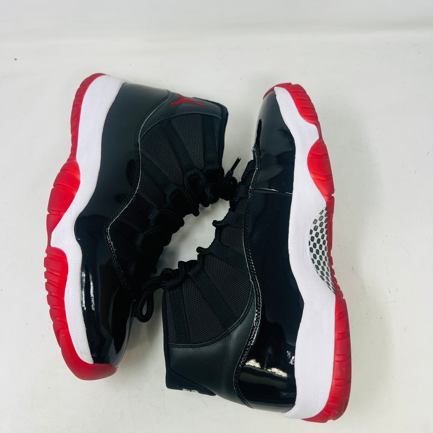 Jordan 11 Retro Playoffs Bred (2019)