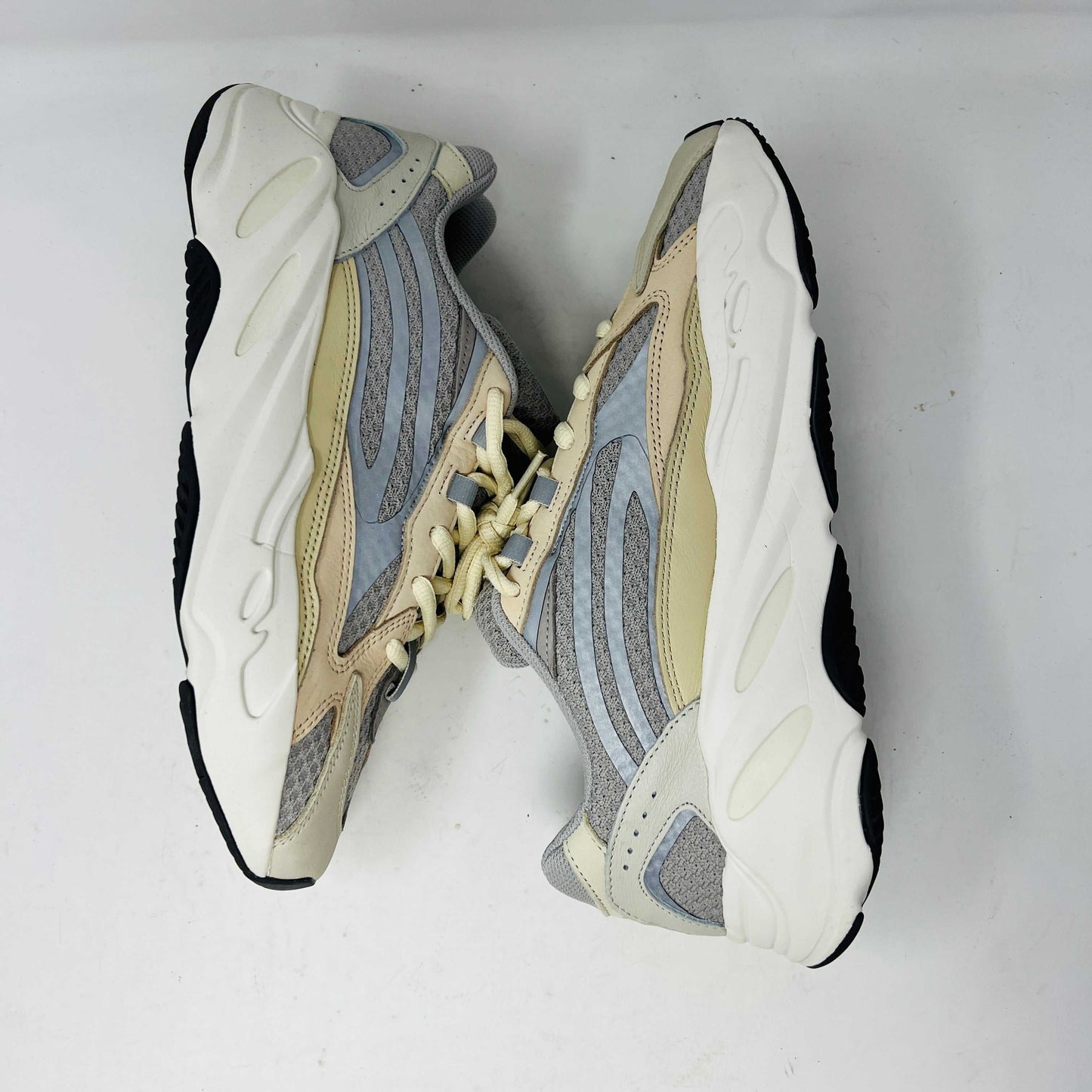 adidas Yeezy Boost 700 V2 Cream