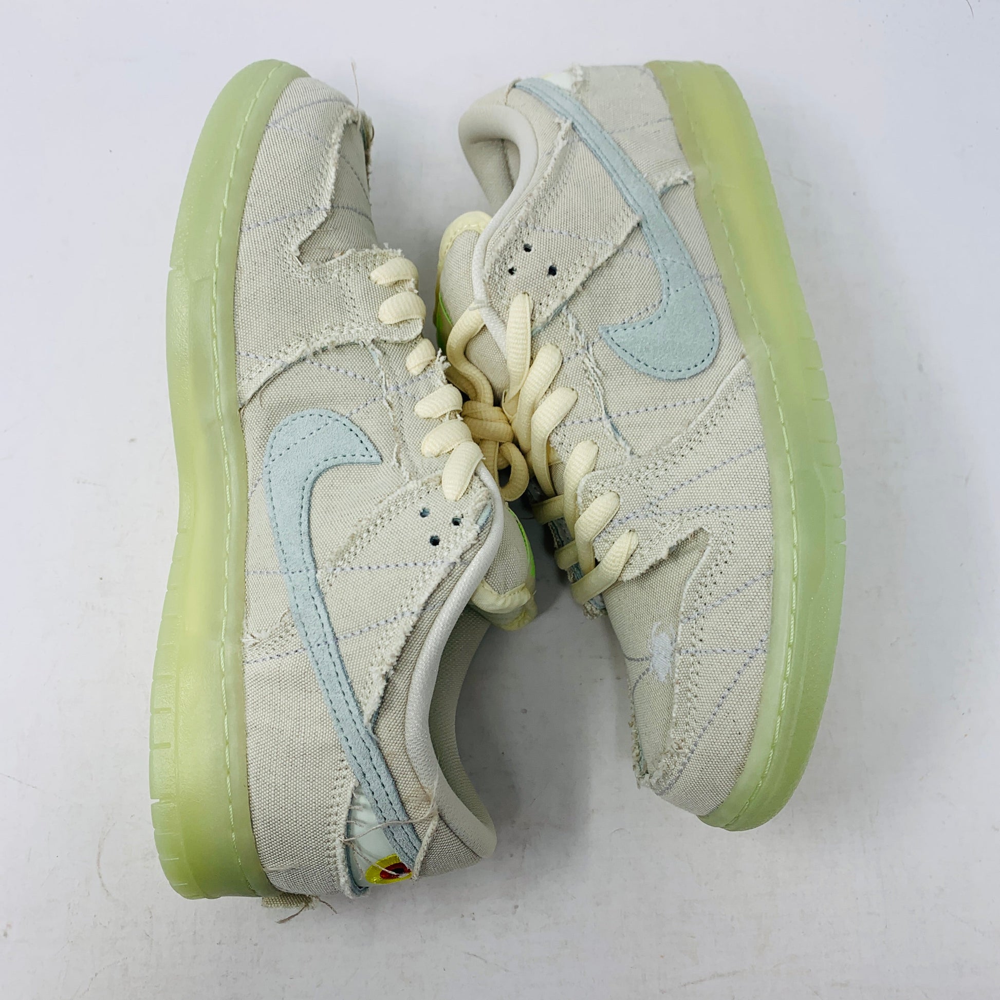 Nike SB Dunk Low Mummy sneakers, brand new with extra green laces, 2021 release.