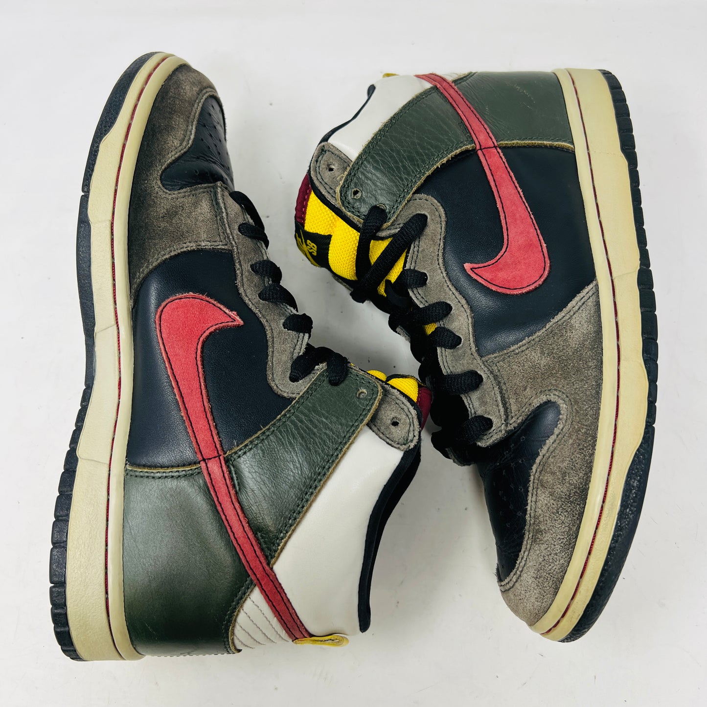 Nike SB Dunk High Boba Fett