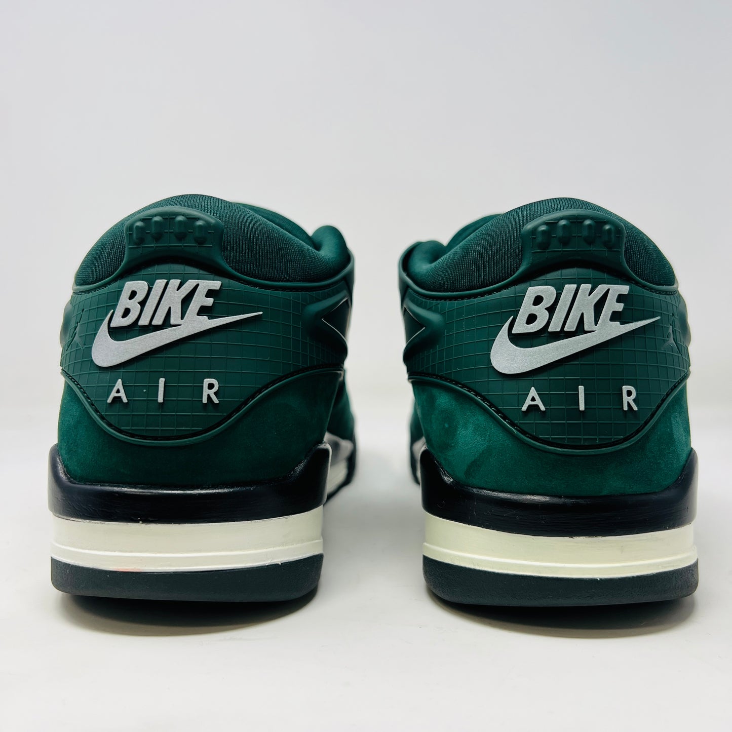 Jordan 4 RM SP Nigel Sylvester Grandma's Driveway