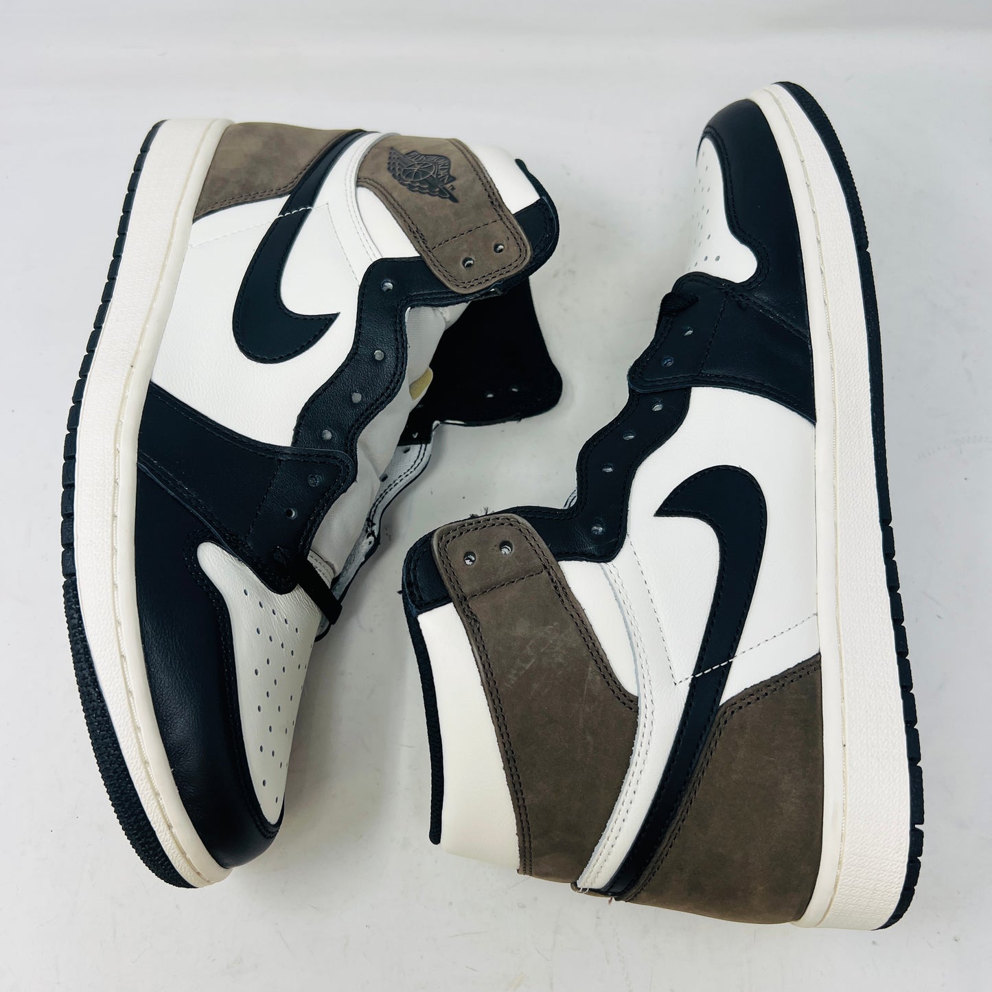 Jordan 1 Retro High Dark Mocha