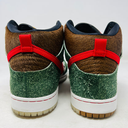 Nike SB Dunk High Dog Walker