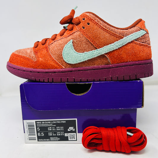 Nike SB Dunk Low Mystic Red Rosewood