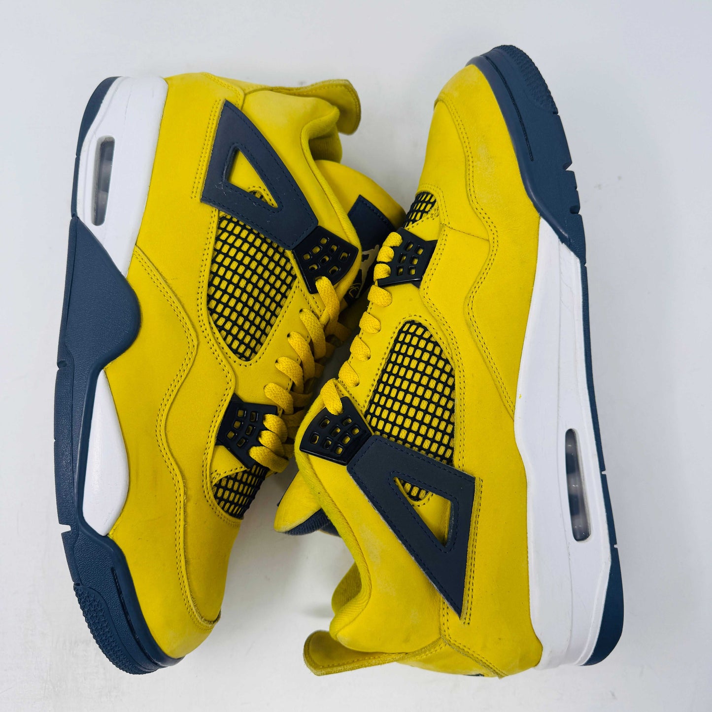 Jordan 4 Retro Lightning (2021)