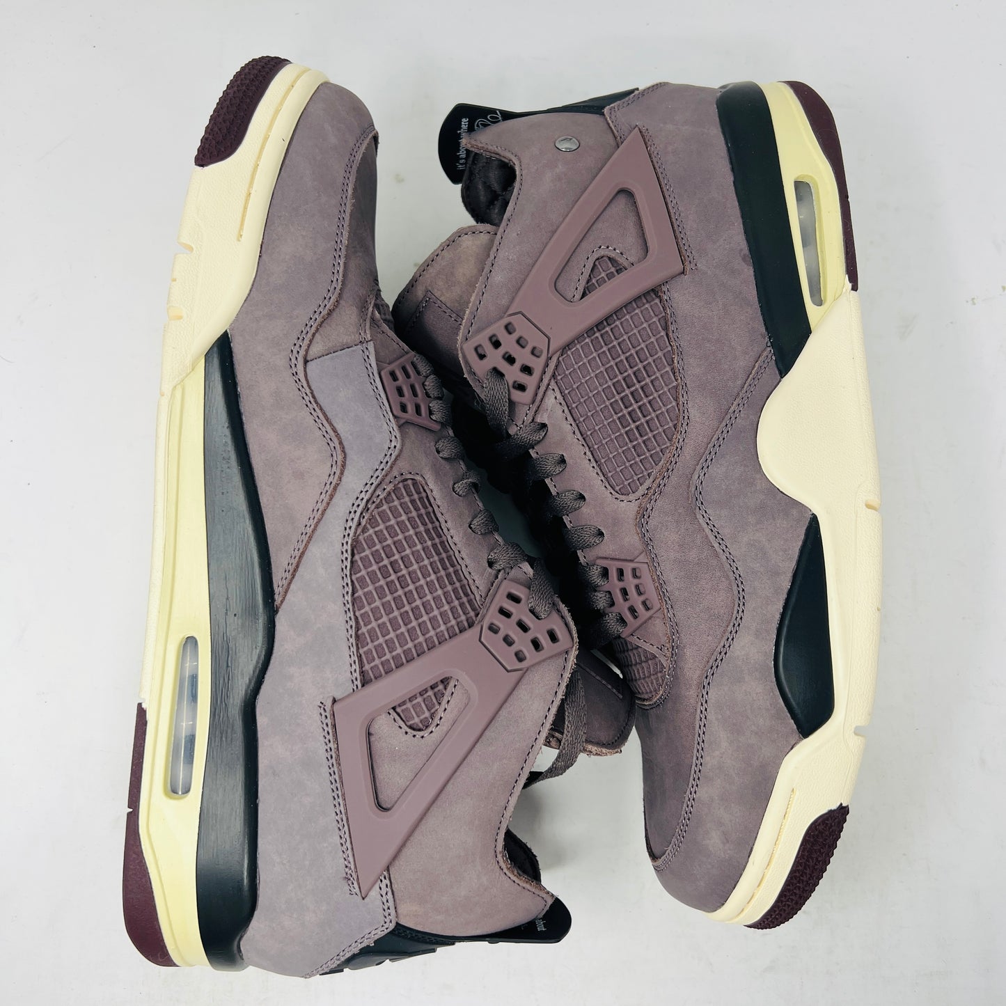 Jordan 4 Retro SP A Ma Maniére Violet Ore