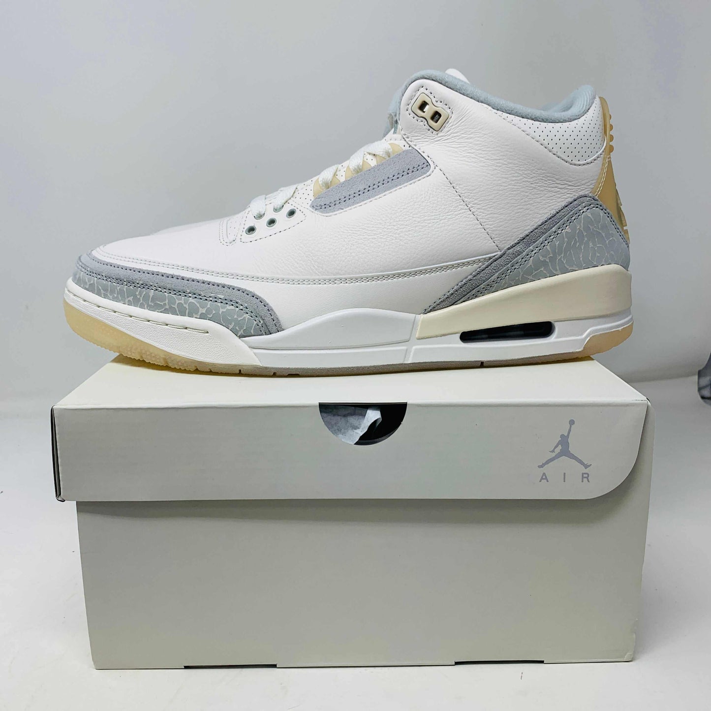 Jordan 3 Retro Craft Ivory sneakers brand new 2024 with good box condition