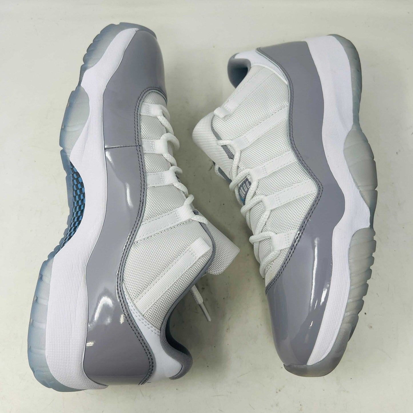 Jordan 11 Retro Low Cement Grey