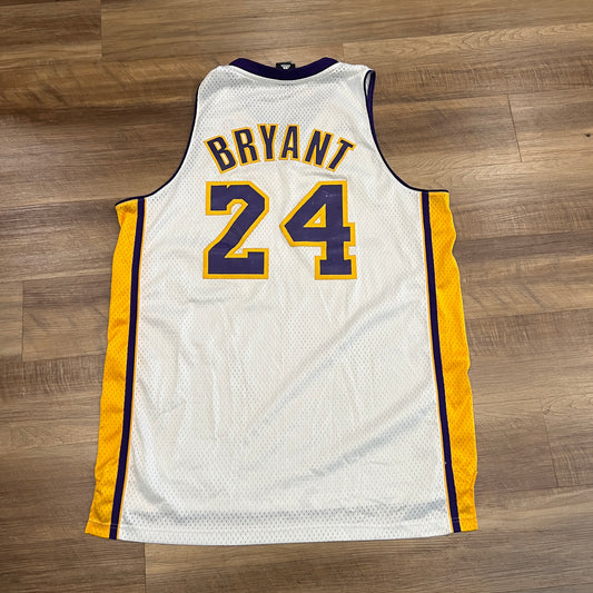 Kobe Bryant White Adidas Swingman Los Angeles Lakers NBA Jersey