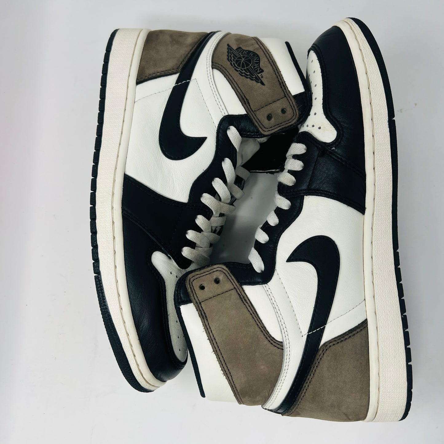 Jordan 1 Retro High Dark Mocha