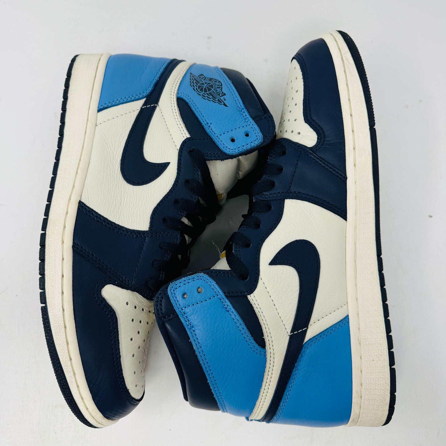Jordan 1 Retro High Obsidian