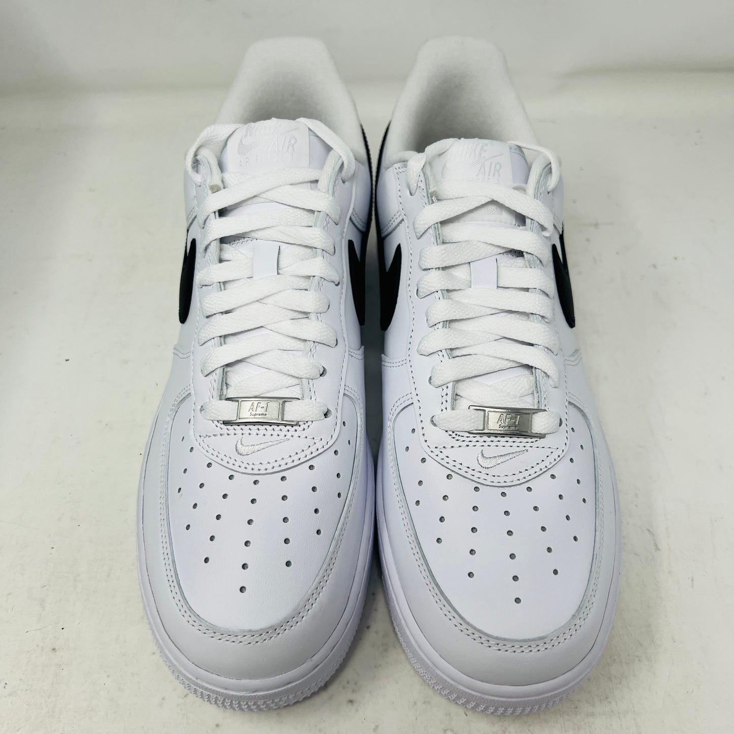 Nike Air Force 1 Low Supreme White Black