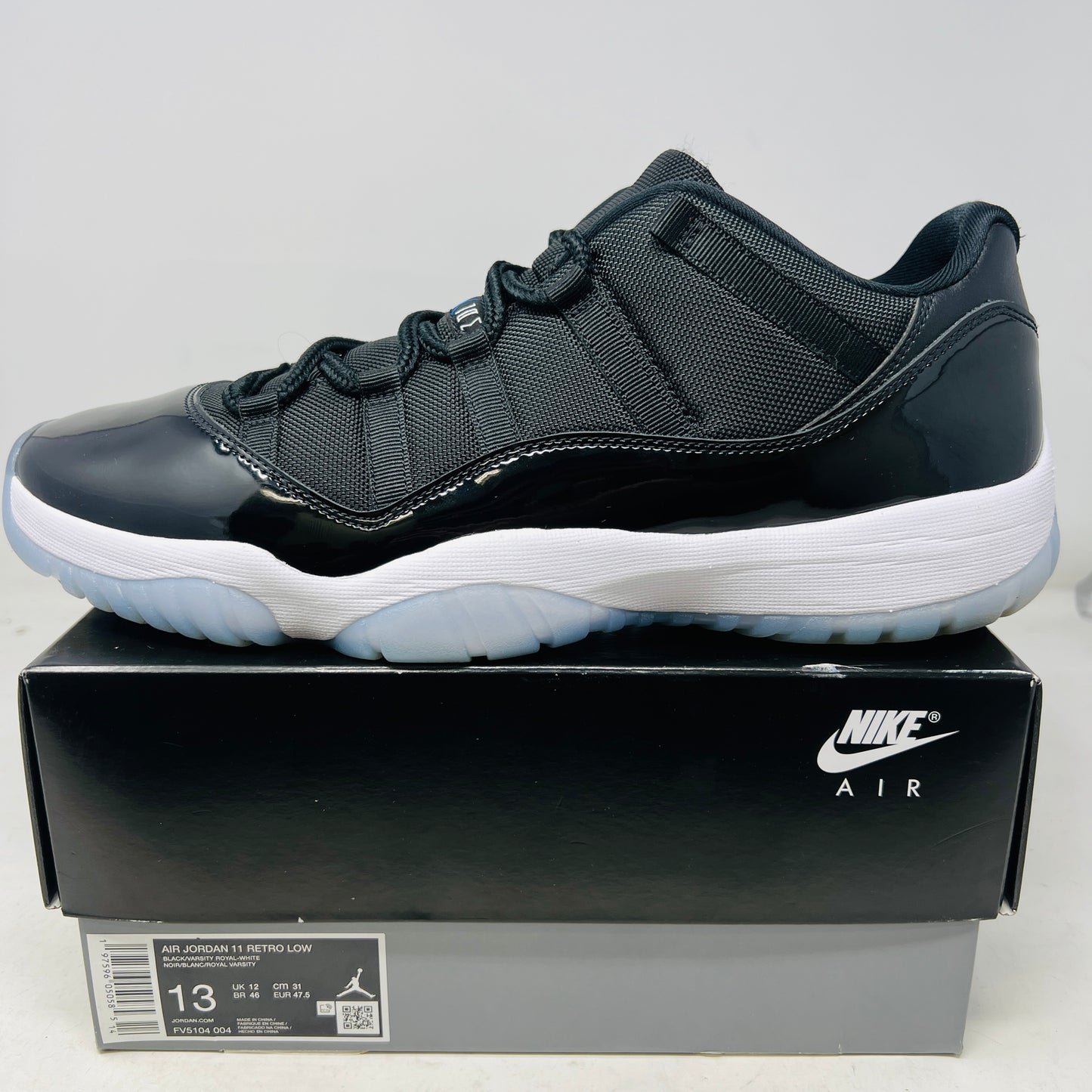 Jordan 11 Retro Low Space Jam