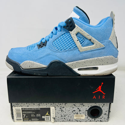 Jordan 4 Retro University Blue GS sneaker in light blue with clean uppers on original box