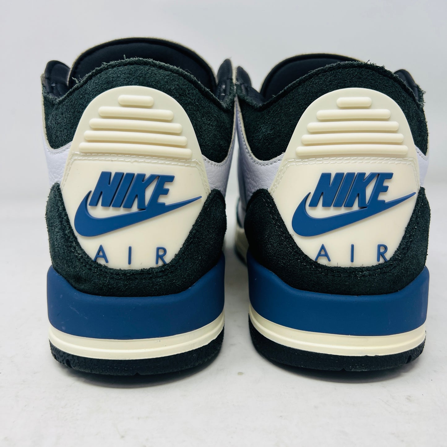 Jordan 3 Retro OG SP A Ma Maniére Diffused Blue