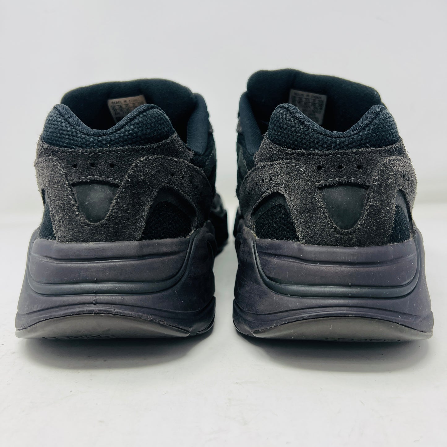 adidas Yeezy Boost 700 V2 Vanta