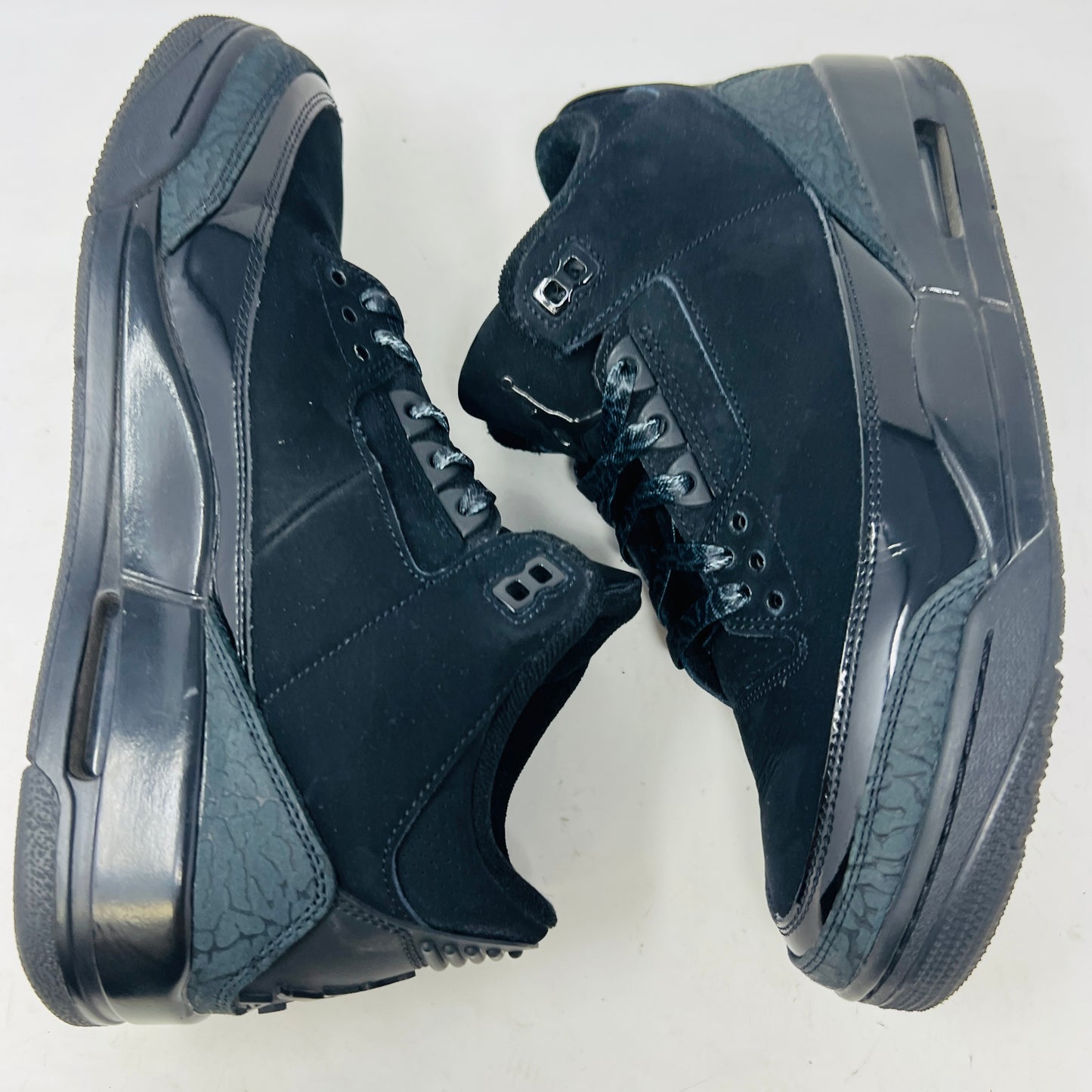 Jordan 3 Retro Black Cat (2025)