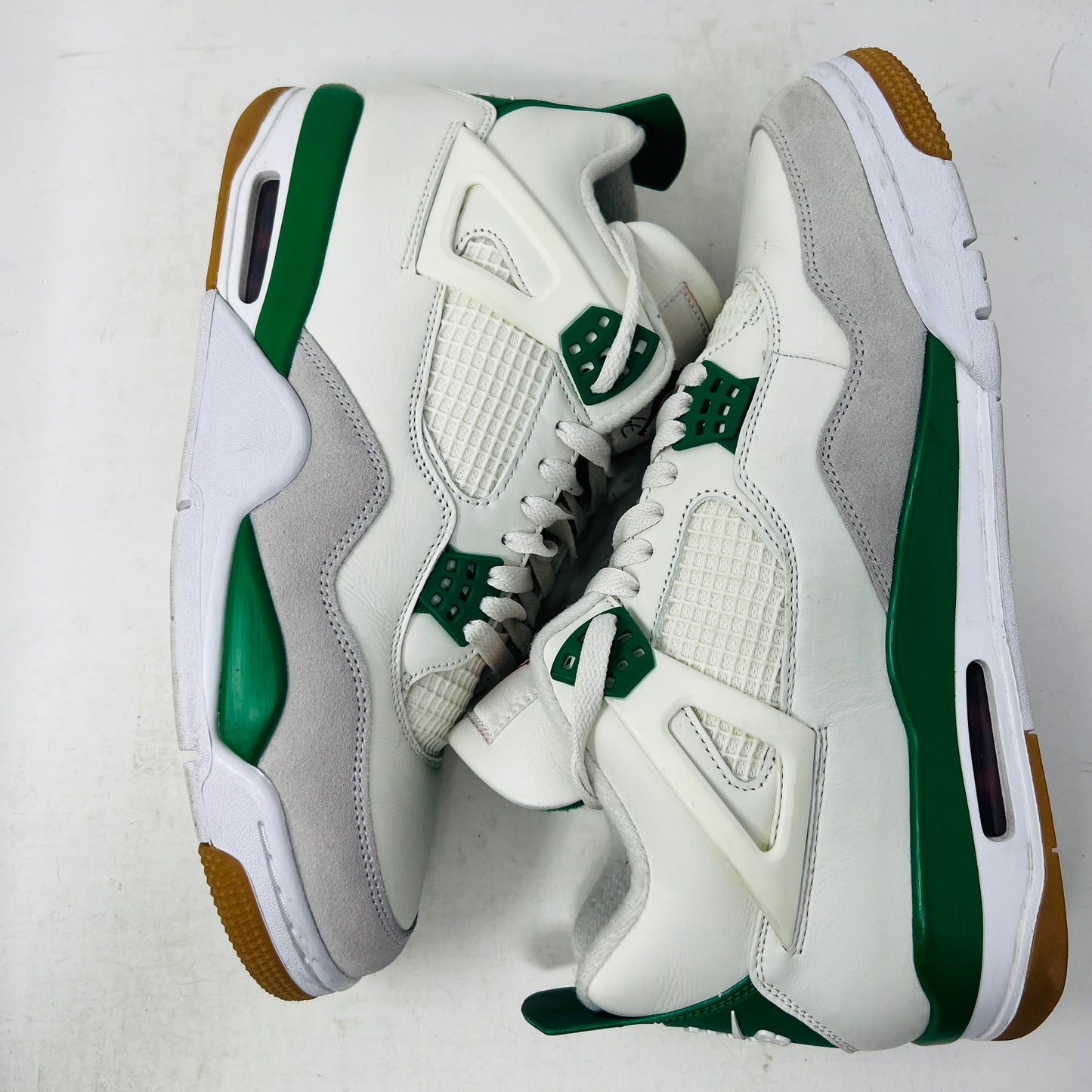 Jordan 4 Retro SB Pine Green