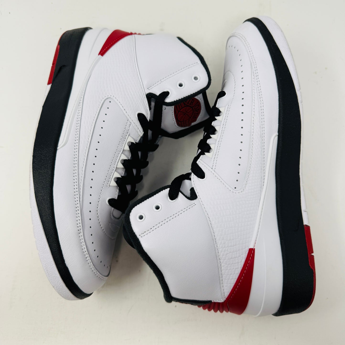 Jordan 2 Retro OG Chicago (2022)