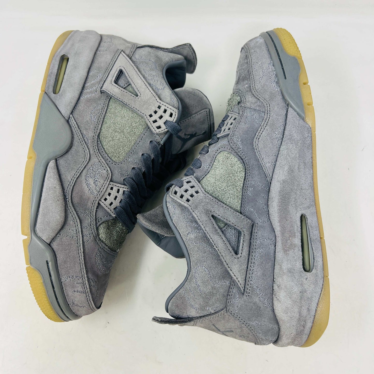 Jordan 4 Retro Kaws