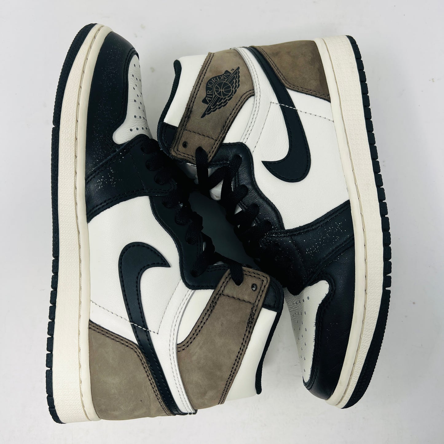 Jordan 1 Retro High Dark Mocha