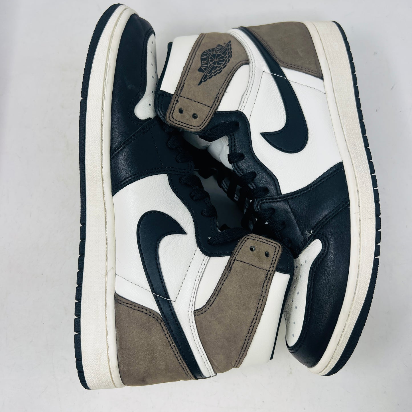 Jordan 1 Retro High Dark Mocha