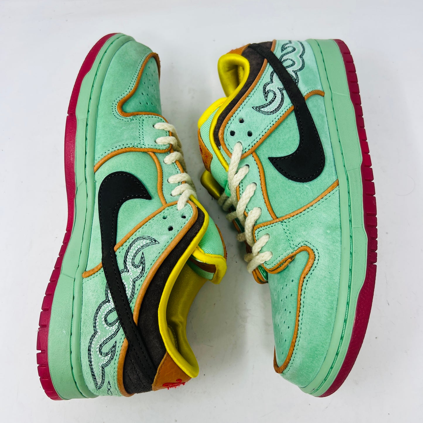Nike SB Dunk Low Rodeo Tourmaline