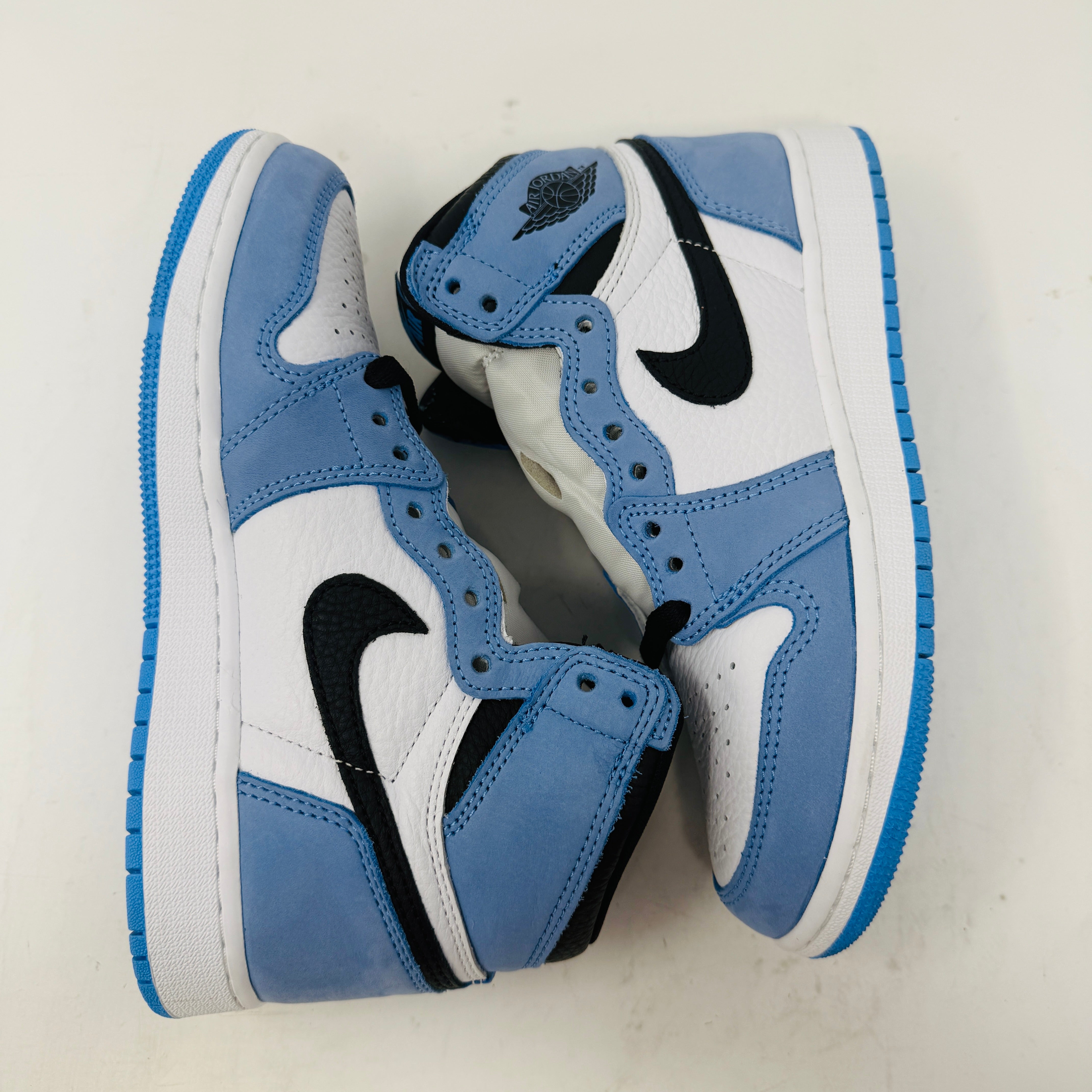 Jordan 1 Retro High OG University Blue (GS) – Holy Ground