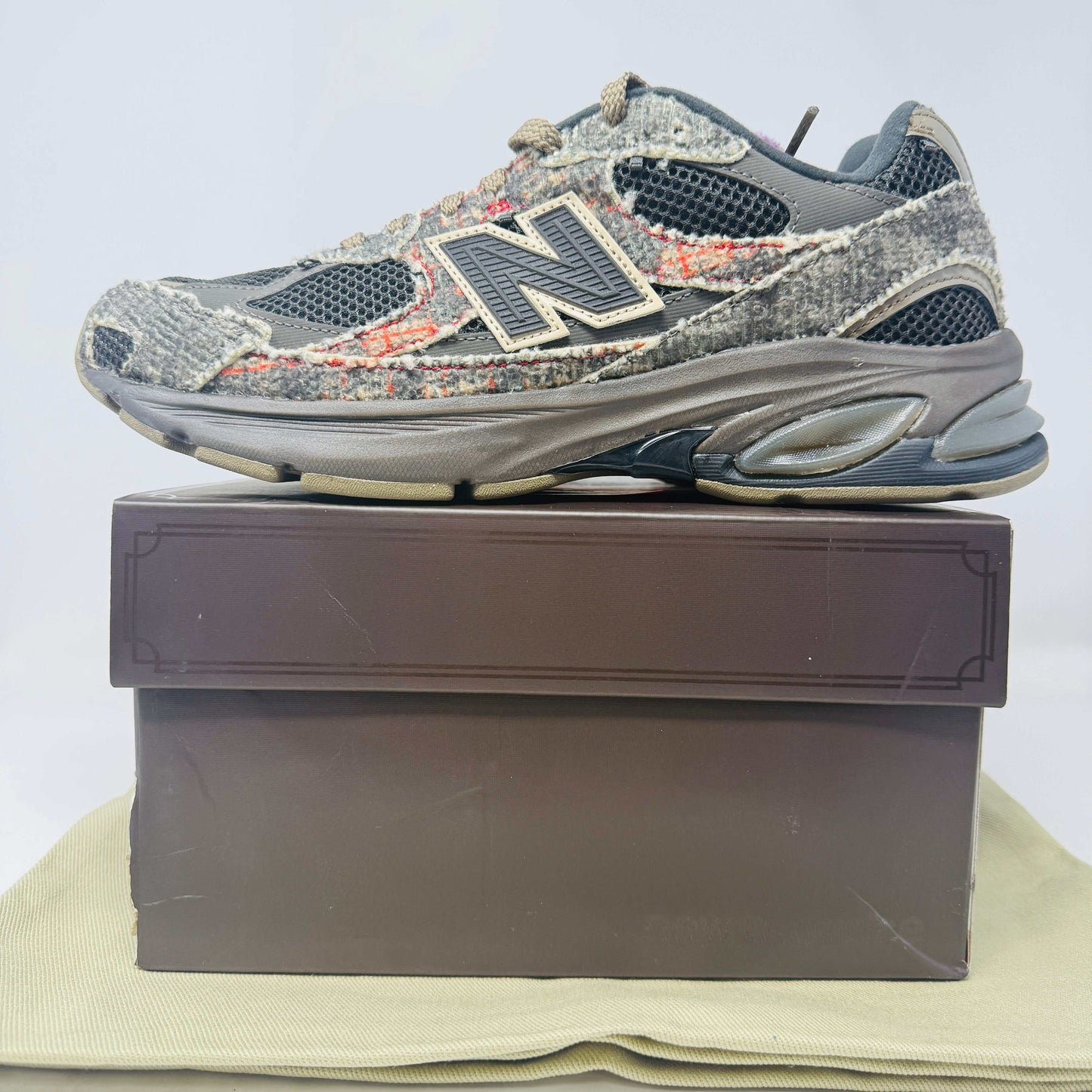 New Balance 2010 Joe Freshgoods Hand-Me-Downs sneaker on box with extra laces and dust bag new condition 2025