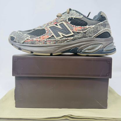 New Balance 2010 Joe Freshgoods Hand-Me-Downs sneaker on box with extra laces and dust bag new condition 2025