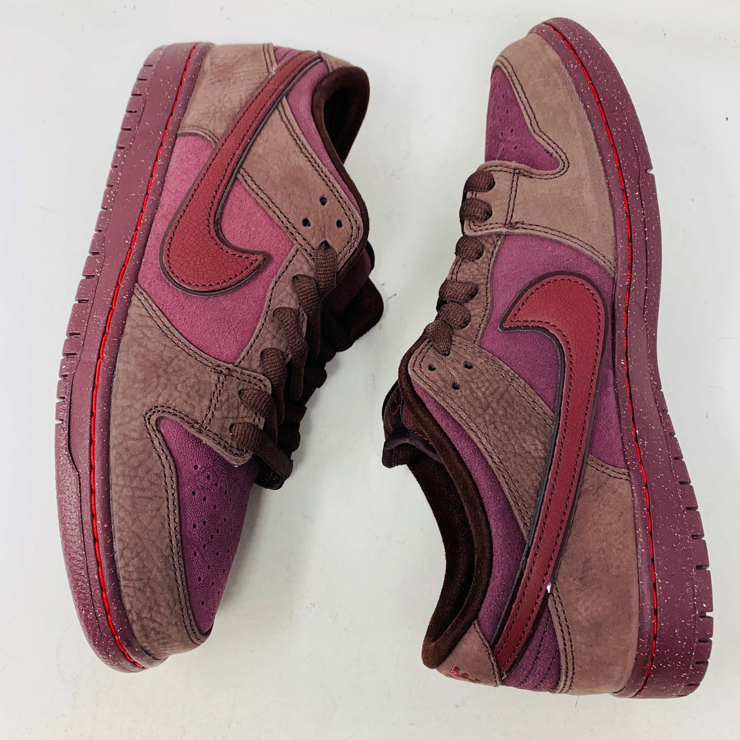 Nike SB Dunk Low City Of Love Burgundy Crush