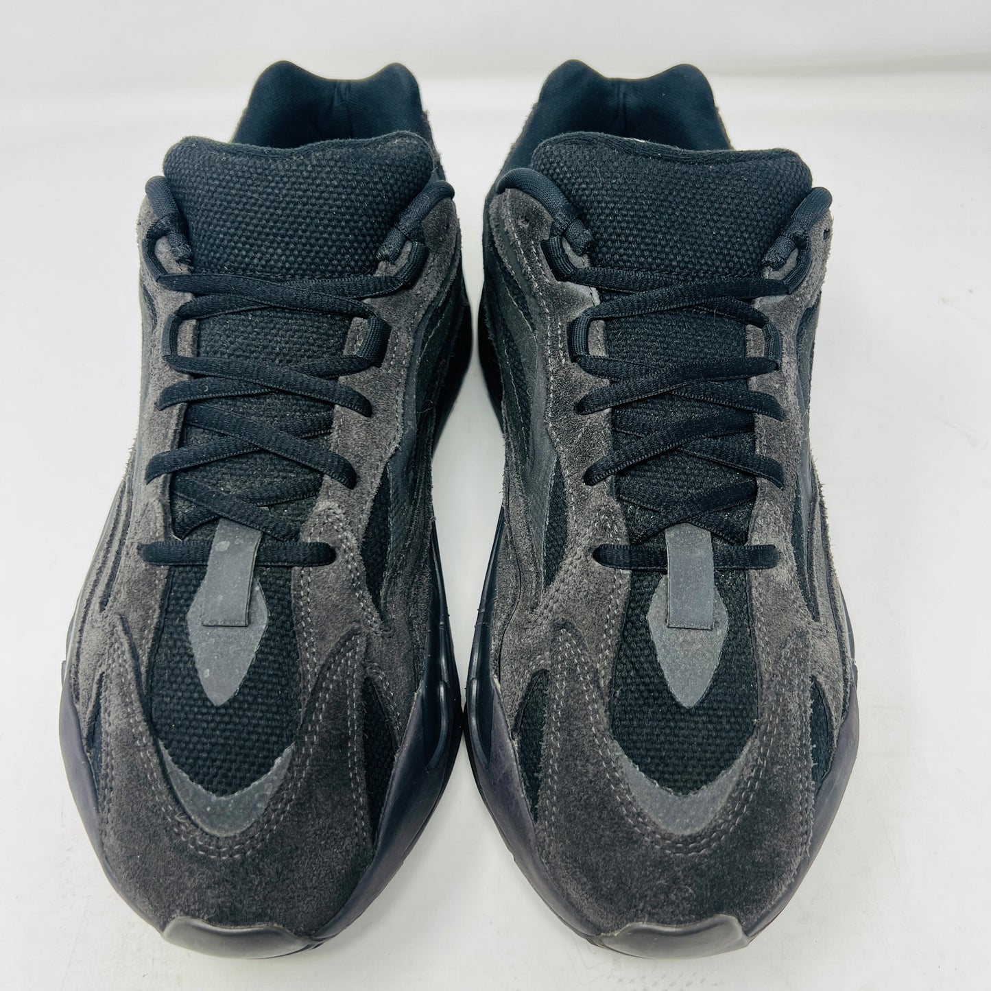 adidas Yeezy Boost 700 V2 Vanta