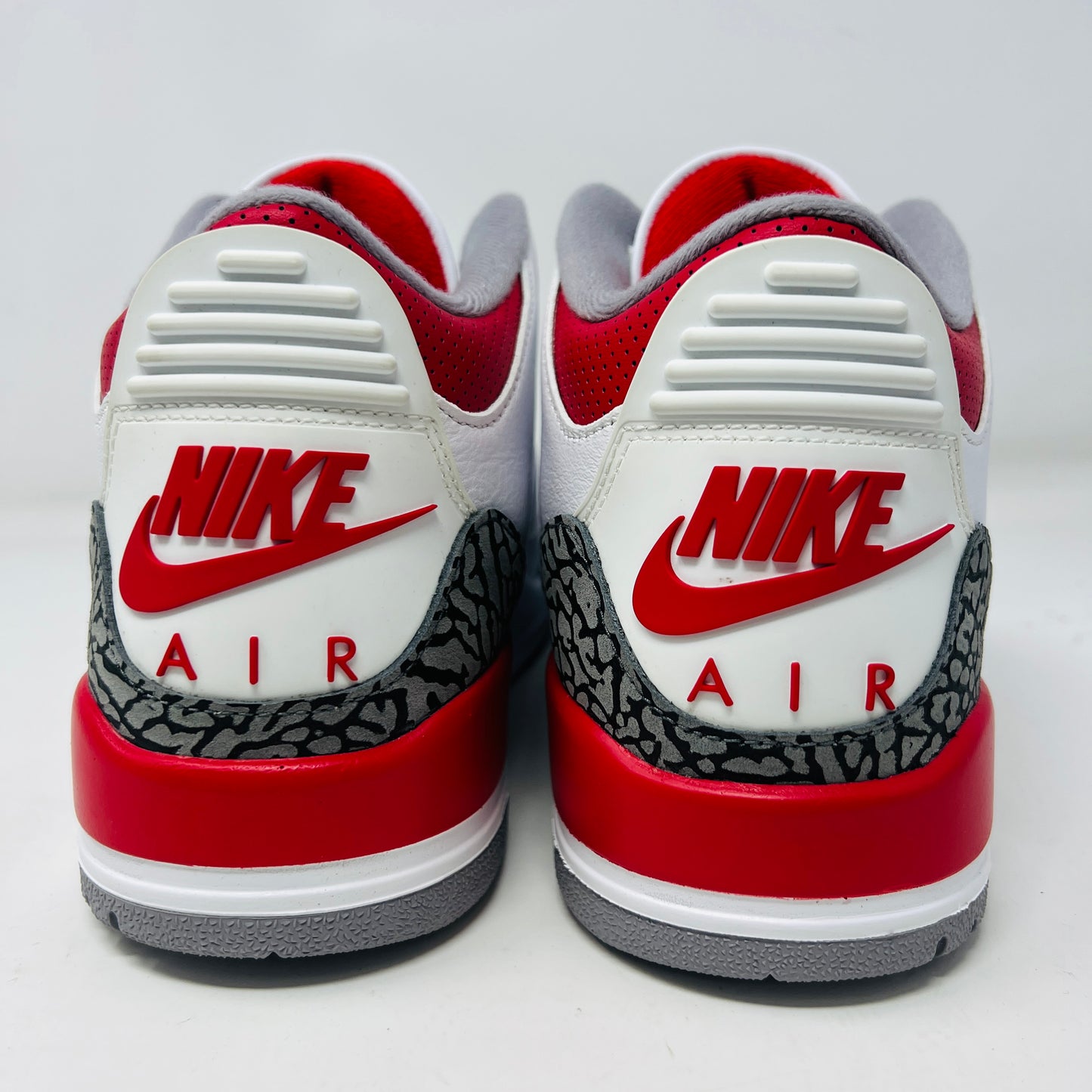 Jordan 3 Retro Fire Red (2022)