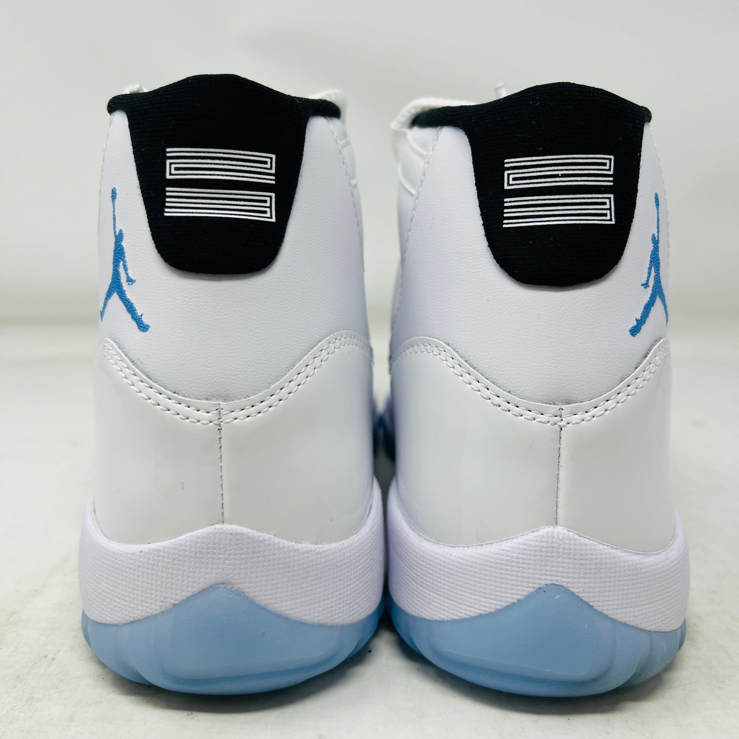Jordan 11 Retro Legend Blue (2024)