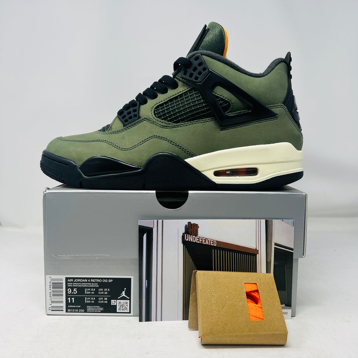 Jordan 4 Retro OG SP Undefeated (2025)