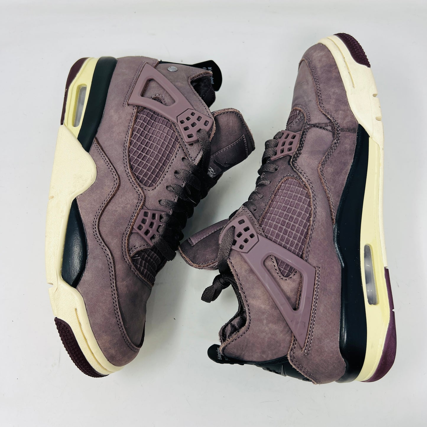 Jordan 4 Retro SP A Ma Maniére Violet Ore