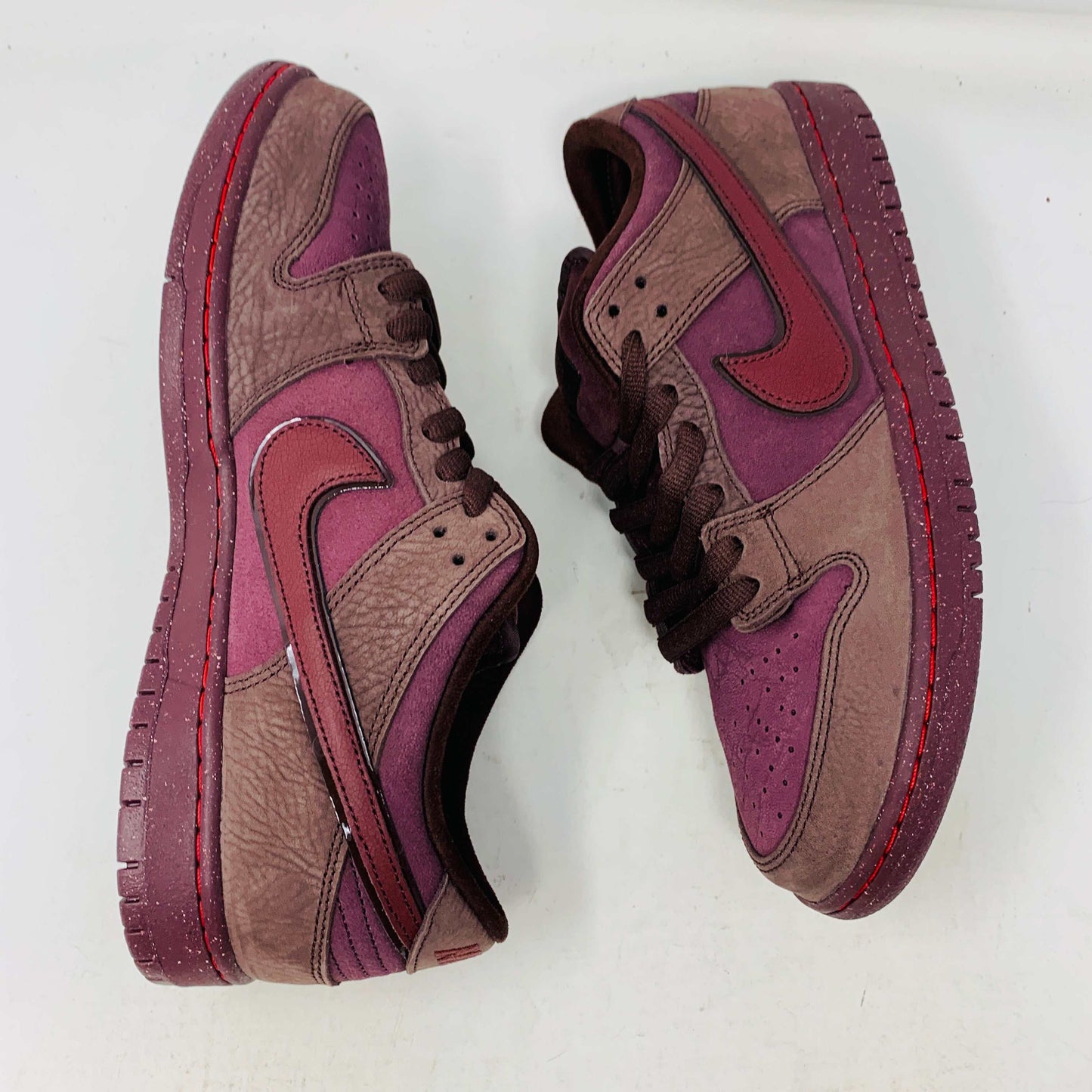 Nike SB Dunk Low City Of Love Burgundy Crush