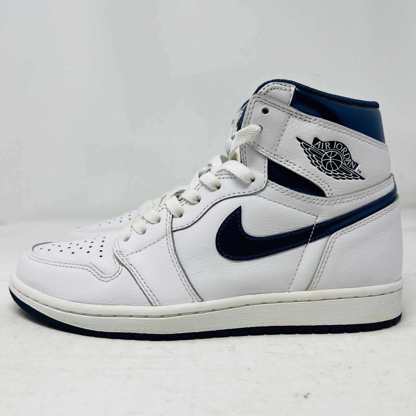 Jordan 1 Retro Metallic Navy (2016)