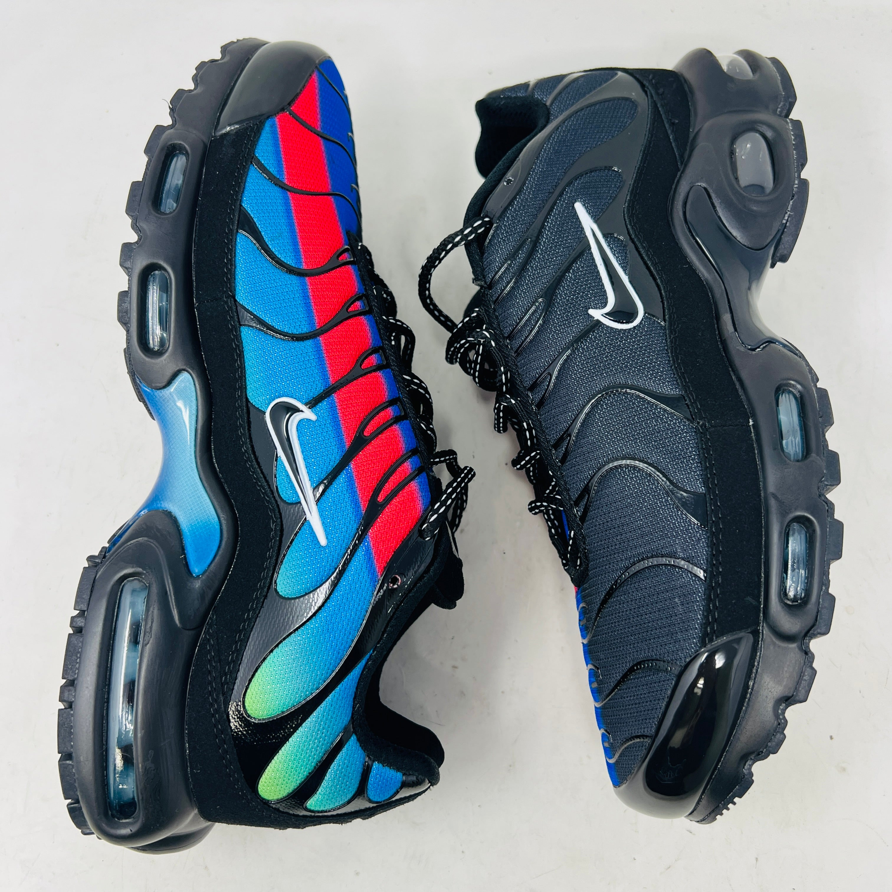 NIKE Air Max Plus ブラック レッド ブルー Nike Air Max Plus Black Blue Red – Holy Ground