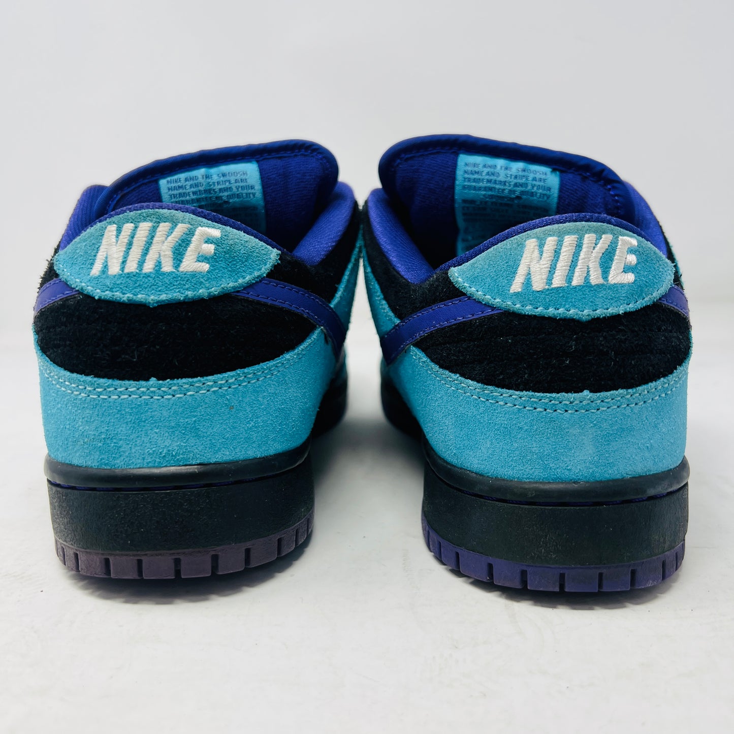Nike SB Dunk Low Skeletor