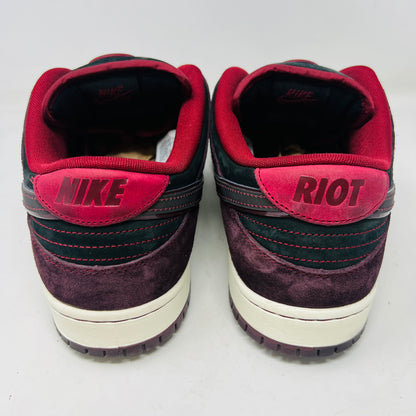Nike SB Dunk Low Riot Skateshop