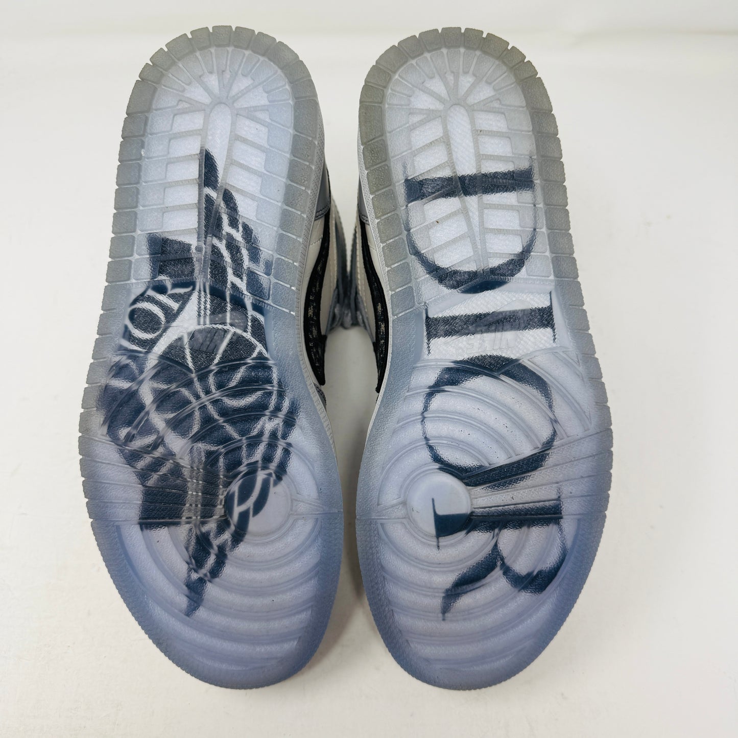 Jordan 1 Retro High Dior