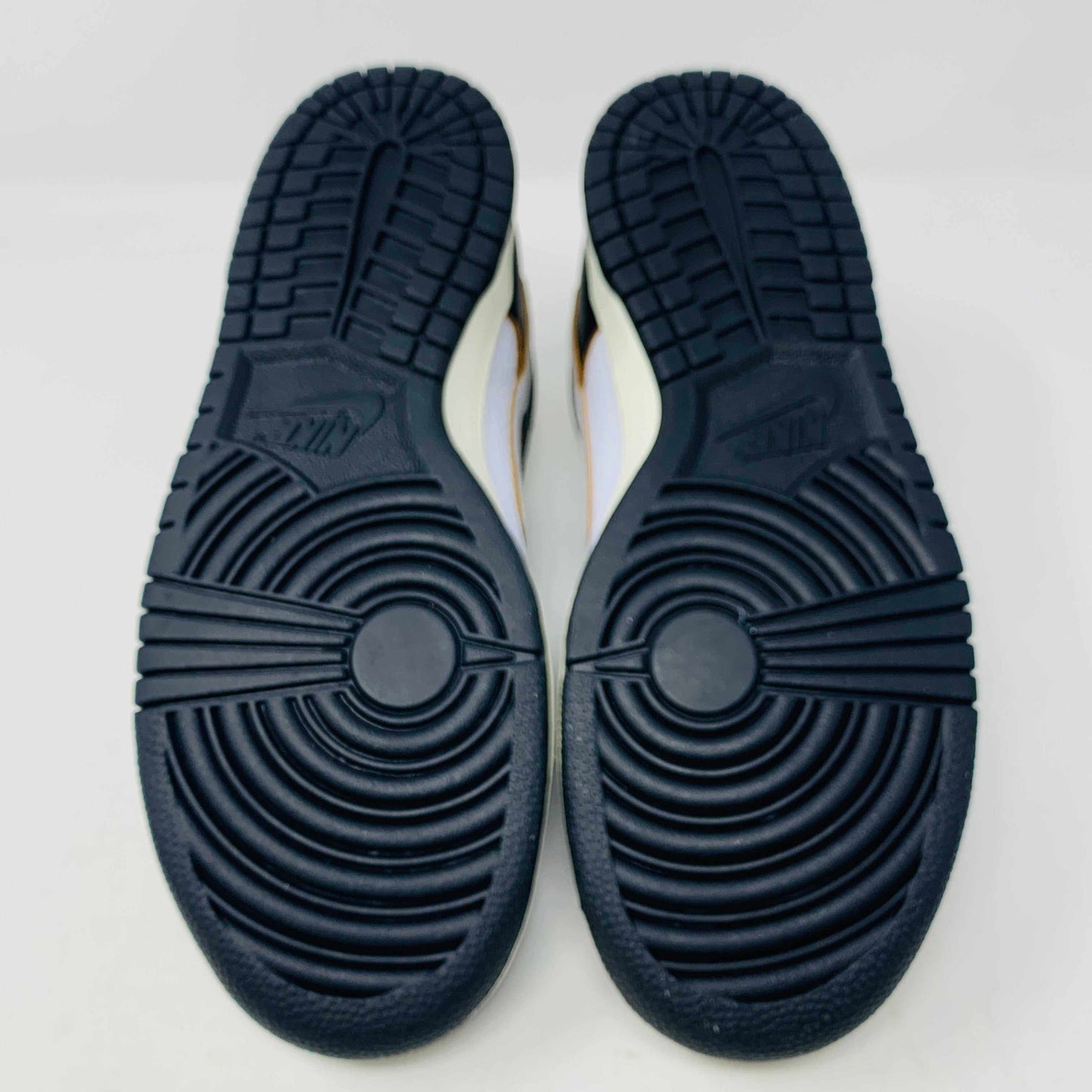 Nike SB Dunk Low HUF San Francisco shoes, brand new, 2022 release, with extra black laces.