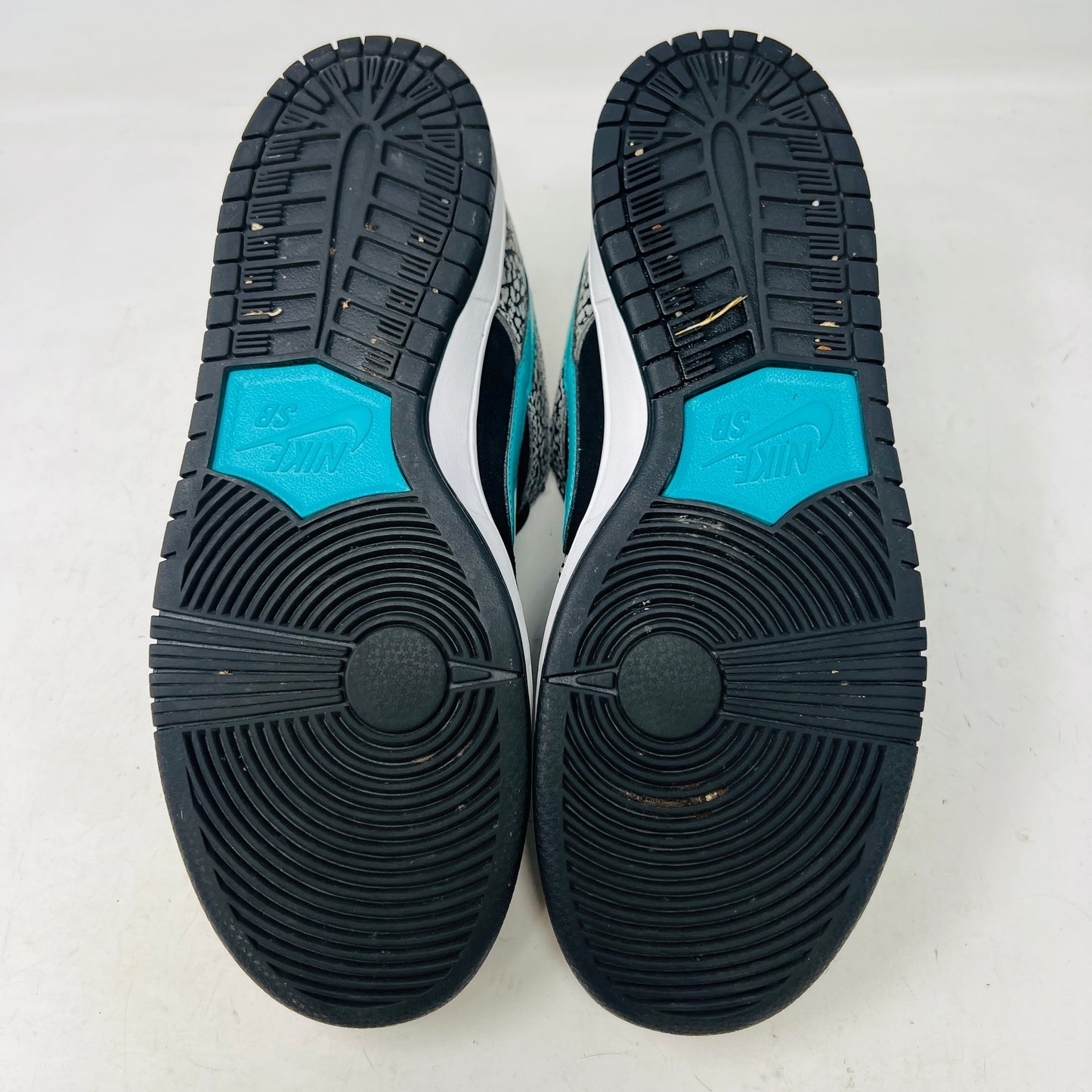 Nike SB Dunk Low atmos Elephant