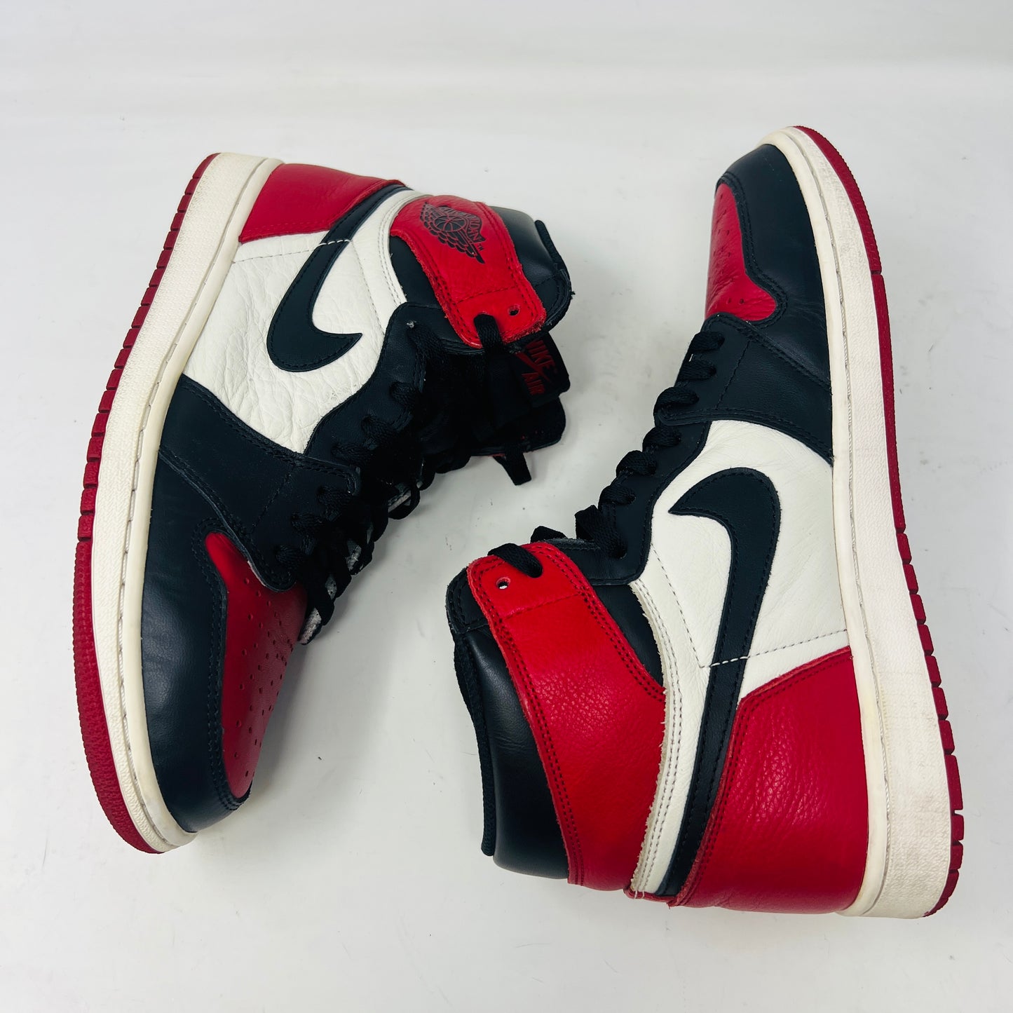 Jordan 1 Retro High Bred Toe