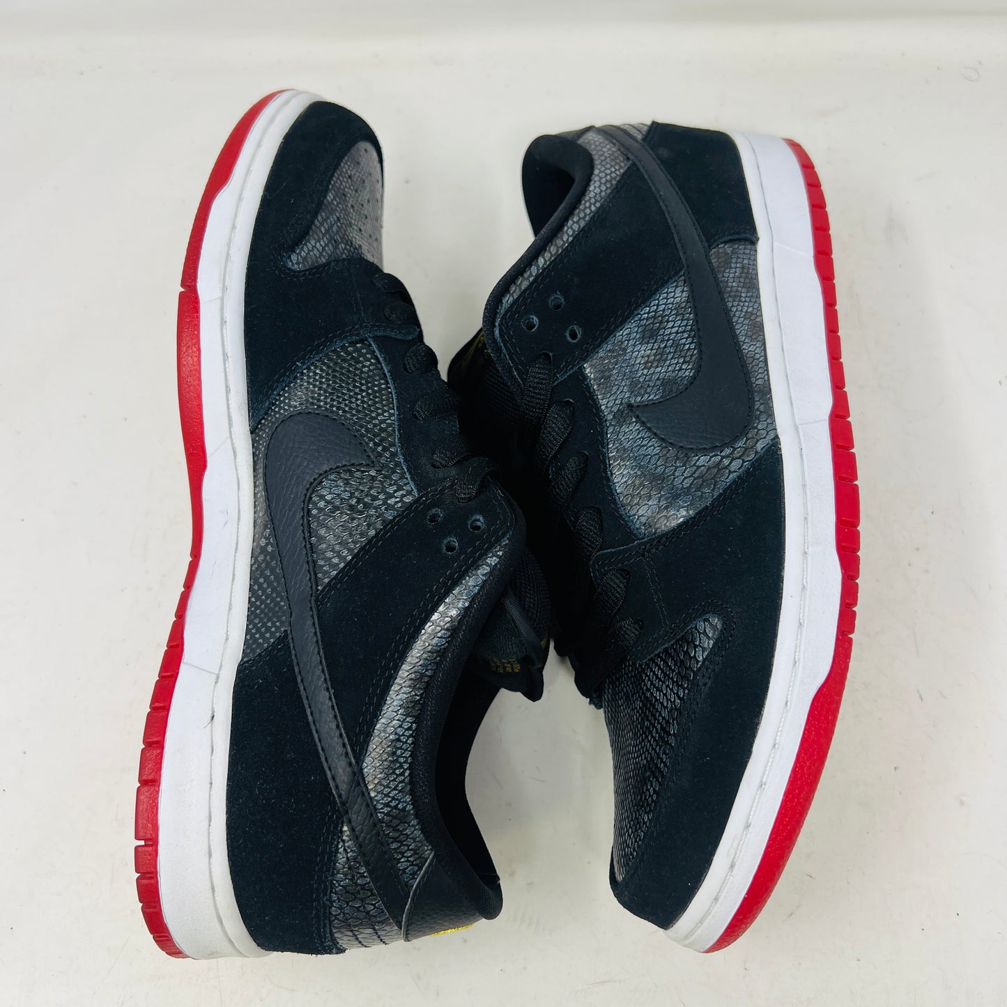 Nike SB Dunk Low Snake Eyes