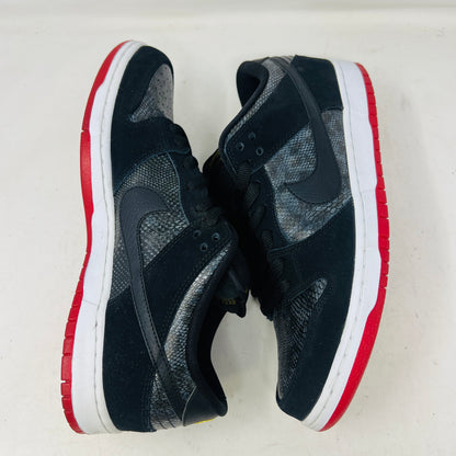Nike SB Dunk Low Snake Eyes