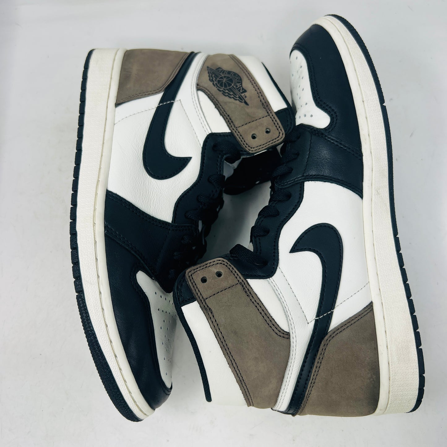 Jordan 1 Retro High Dark Mocha
