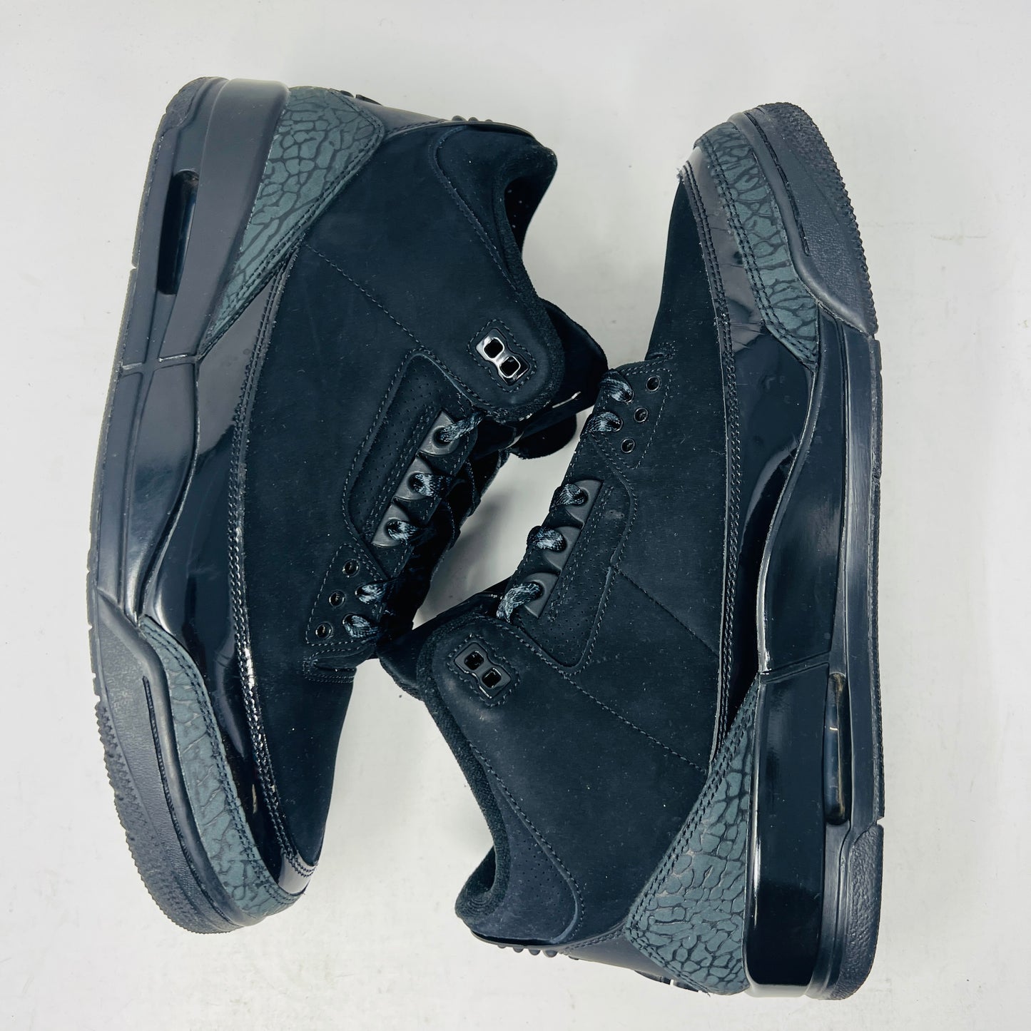 Jordan 3 Retro Black Cat (2025)