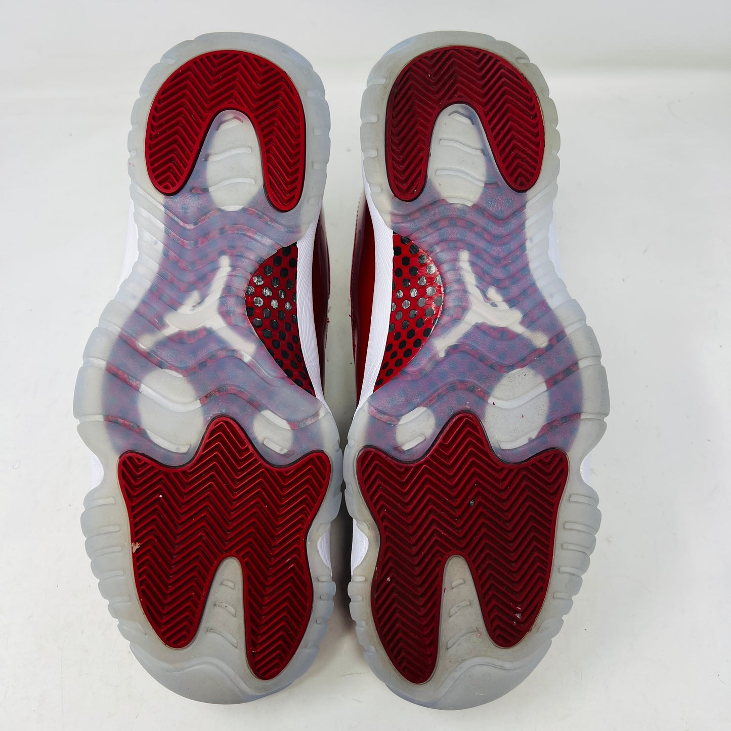 Jordan 11 Retro Cherry (2022)